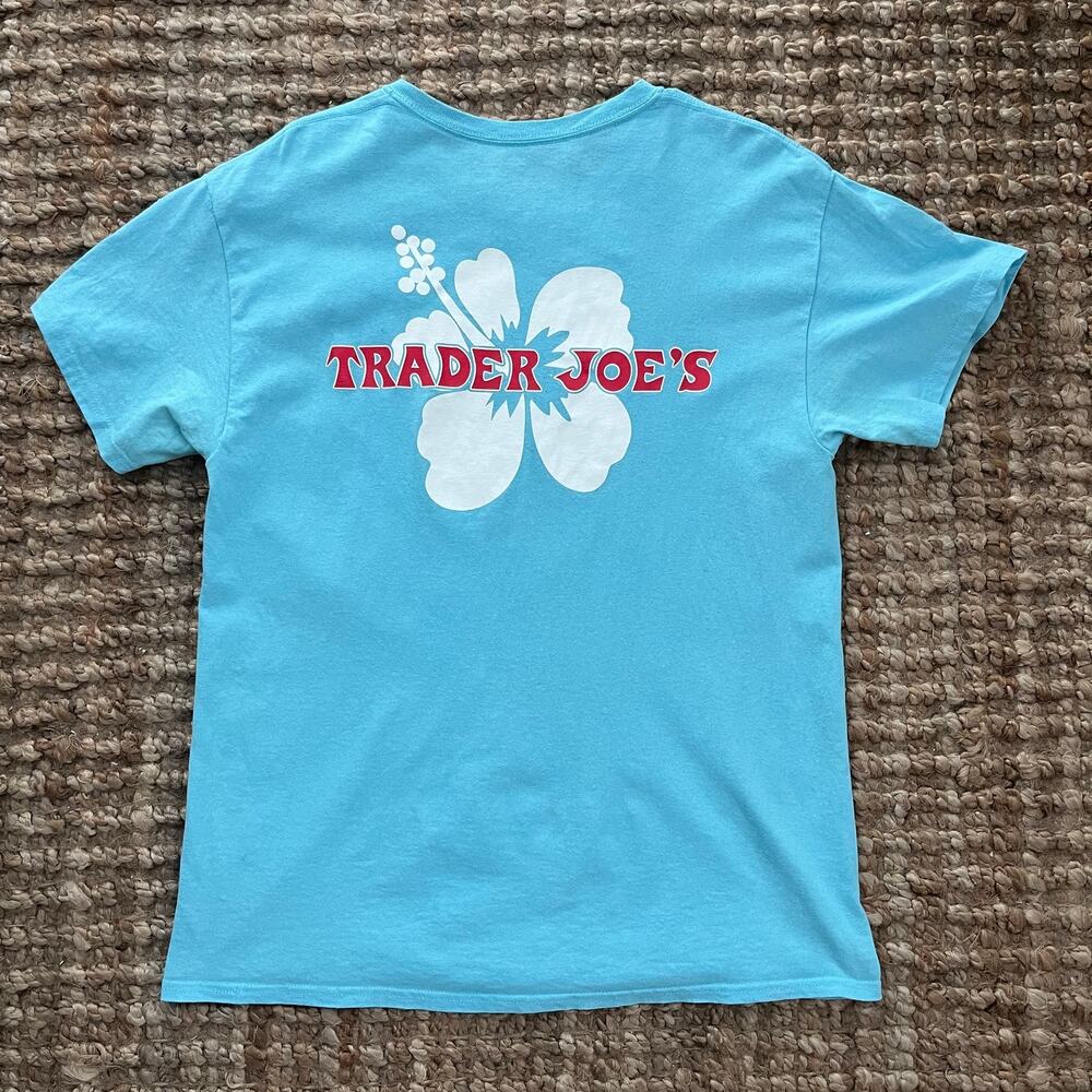 Trader Joe’s Hibiscus Logo Graphic Tee Blue Men’s L 100% Cotton T-Shirt EUC
